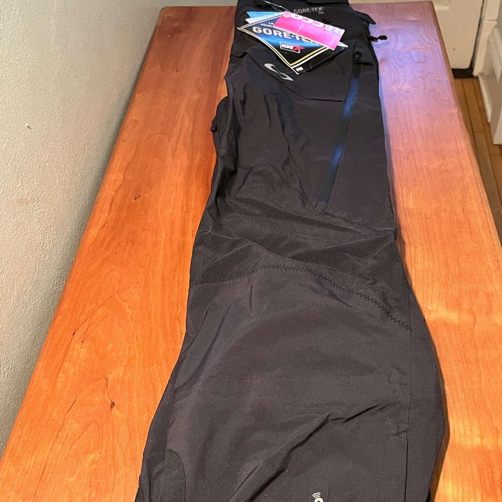 NWT Oakley Gore-Tex Snow Pants